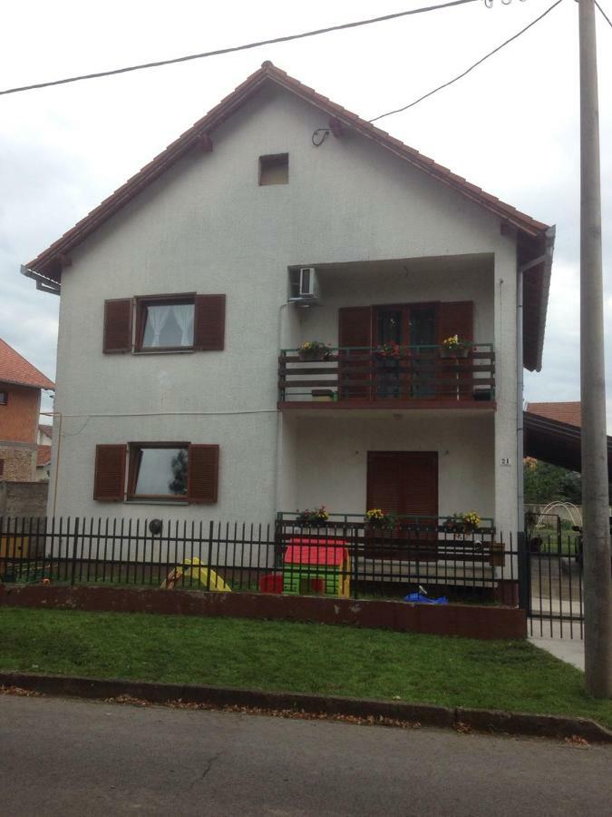 Apartmani Marin Вуковар Экстерьер фото