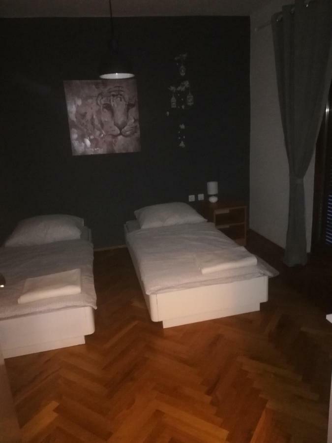 Apartmani Marin Вуковар Экстерьер фото