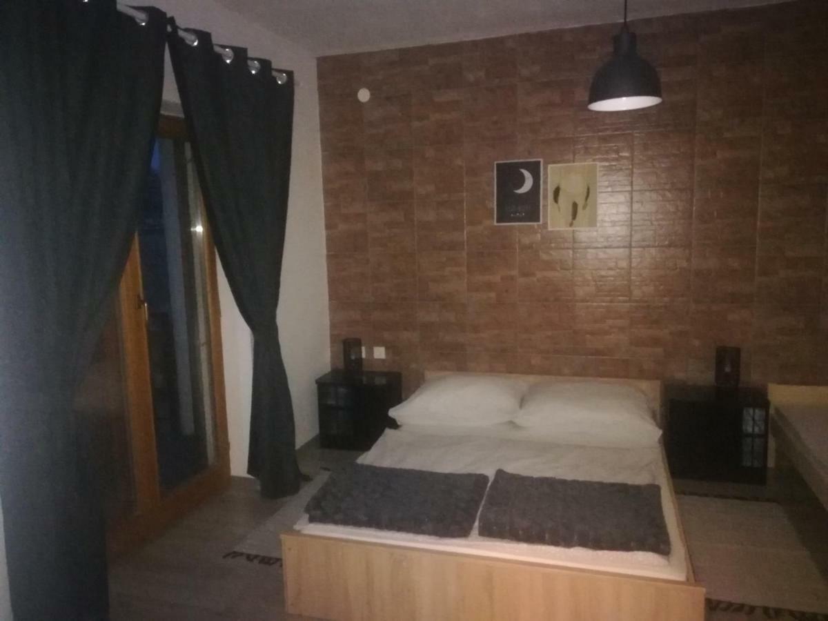 Apartmani Marin Вуковар Экстерьер фото